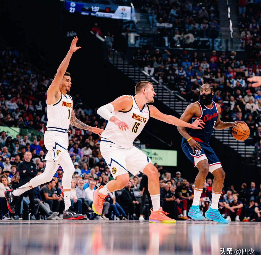 关于快船带队取胜！，德约科维奇重要时刻战术调整气势如虹延续的信息-爱游戏官网下载